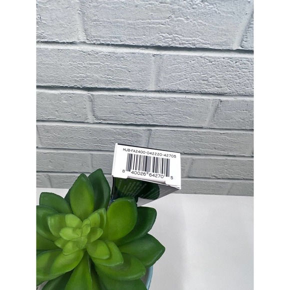 Marc Jacob’s Brow Wow Duo ‘Light Brown’ Eyebrow Powder Pencil & Tinted Gel - Picture 6 of 7